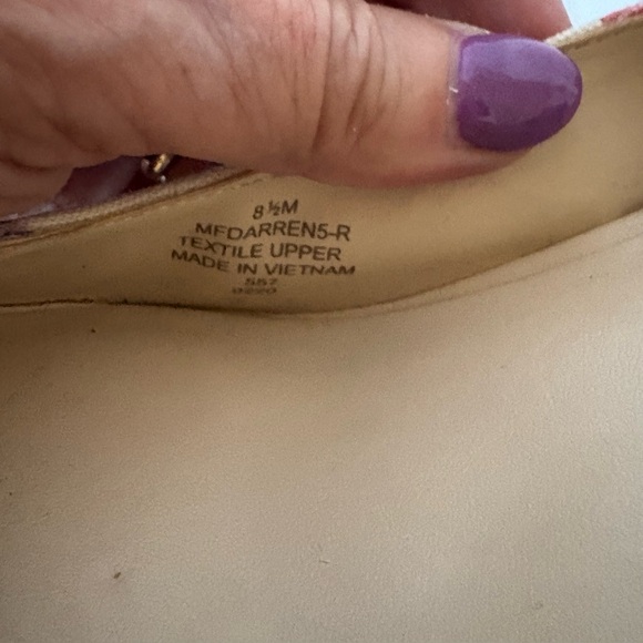 Marc Fisher floral print pumps - Picture 8 of 9